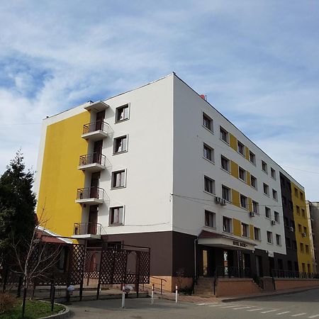 Hotel Dacor Orăştie Екстериор снимка
