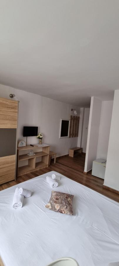 Hotel Dacor Orăştie Екстериор снимка