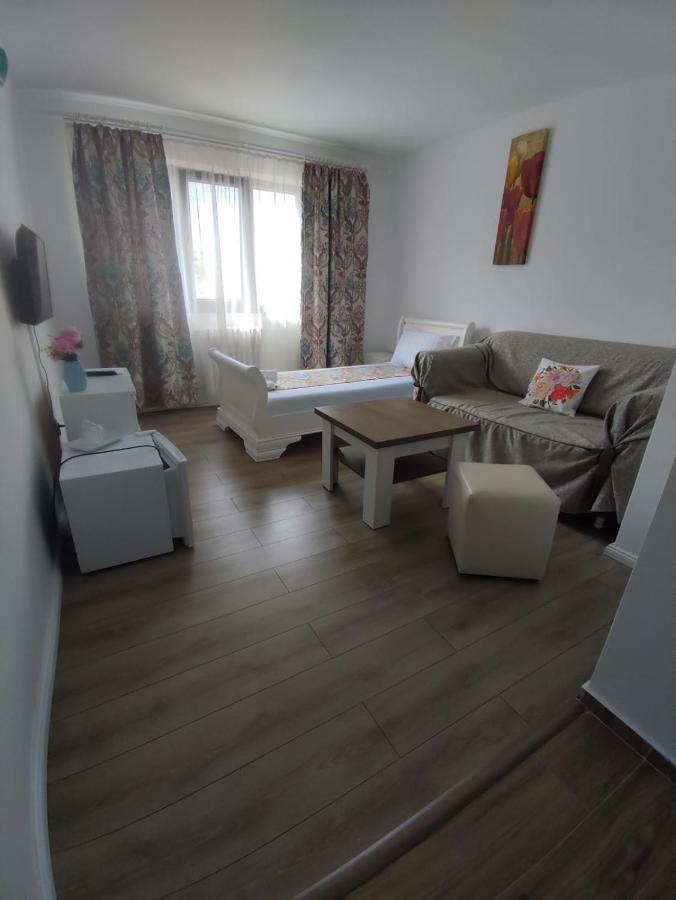 Hotel Dacor Orăştie Екстериор снимка